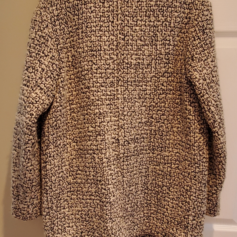 Oversized Coat - Picture 4 of 5